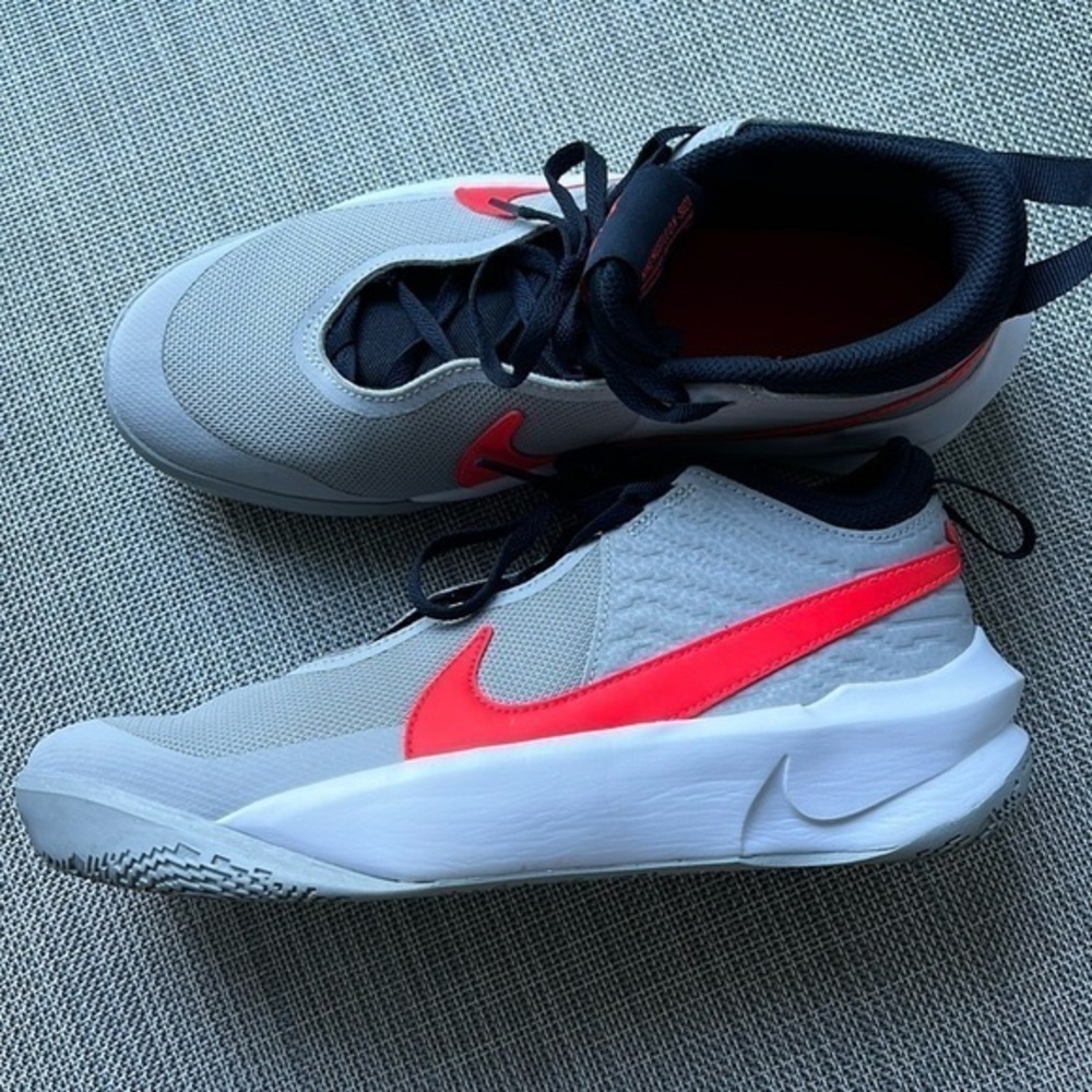 Boys Nike Hustle DX -SU21 size us7Y